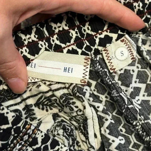 Anthropologie Hei Hei Black White Relaxed Pants Side Embroidery Rayon Soft Sz S - Picture 10 of 10